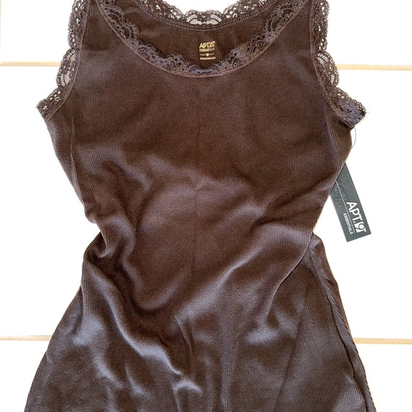 ❌SOLD❌ Apt. 9 Lace Trim Tank Top - Picture 2 of 2